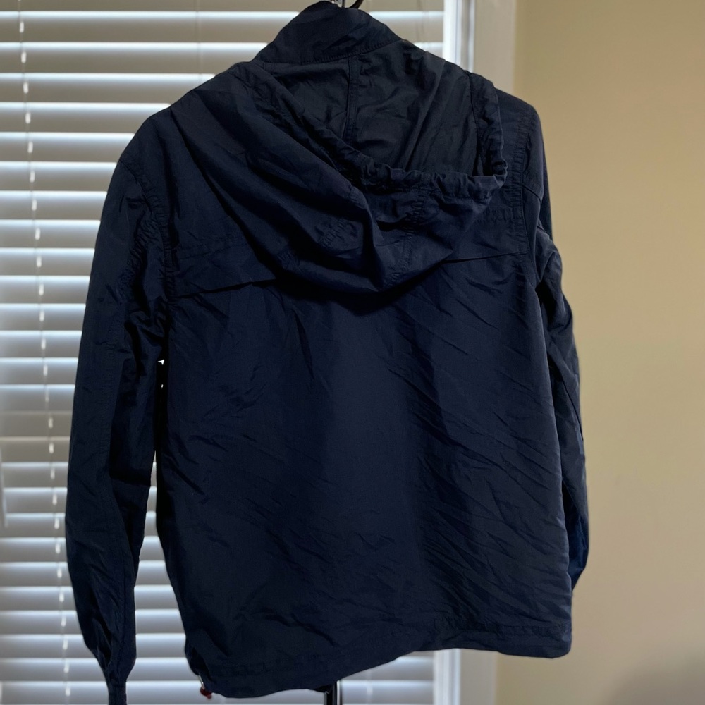 Perfect windbreaker for Spring .